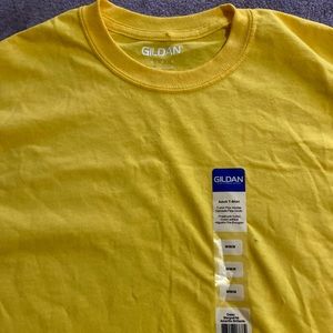 Gildan T-shirt